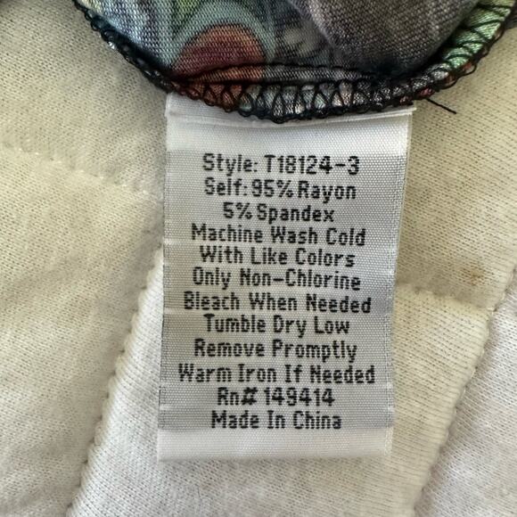 JOHNNY WAS Top Womens XS Black Floral Spark Dolman Stretch Jersey Bohemian - Picture 7 of 10